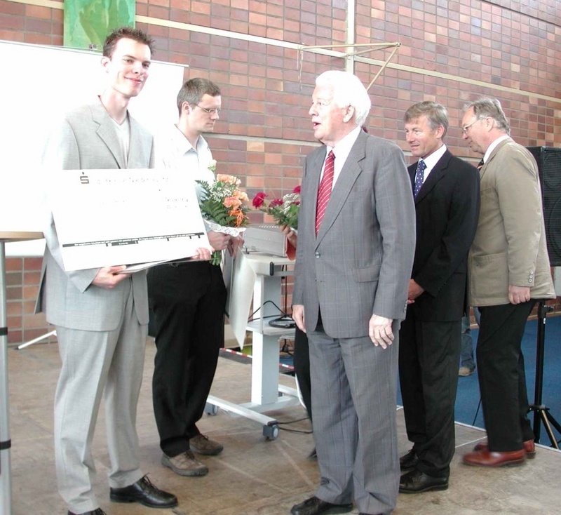 Prof. Dr. Heinz-Ludwig Horney, Staatssekretär Dr. Christoph Helm und Prof. Dr. Peter Metzing (v. li.) bei der Gratulation zum Horney-Preis.