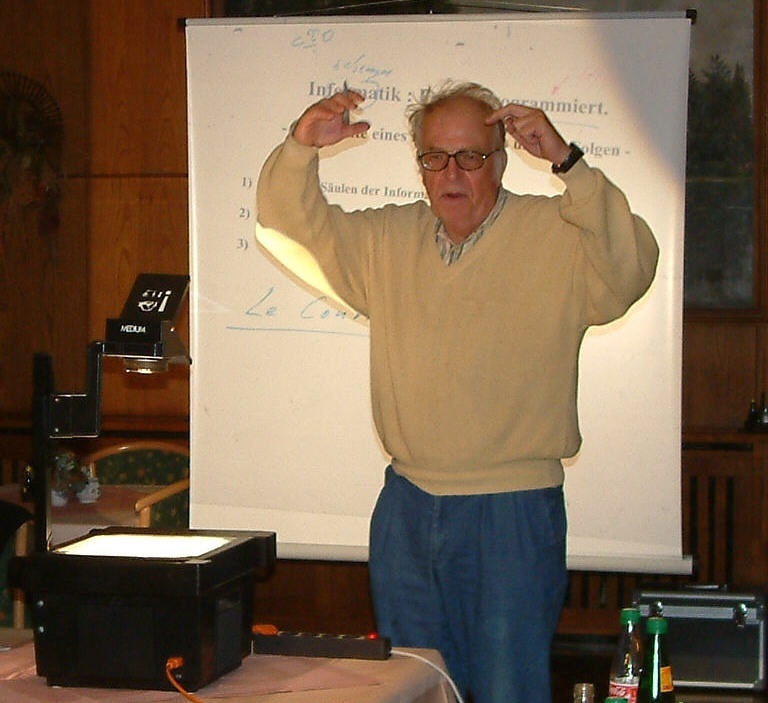 Prof. Wedekind auf einer Veranstaltung an der Uni Jena. (Foto: Küspert)