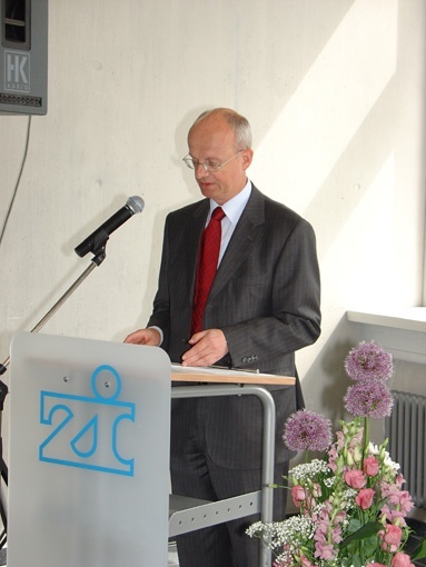 Minister Frankenberg bei seiner Eröffnungsansprache