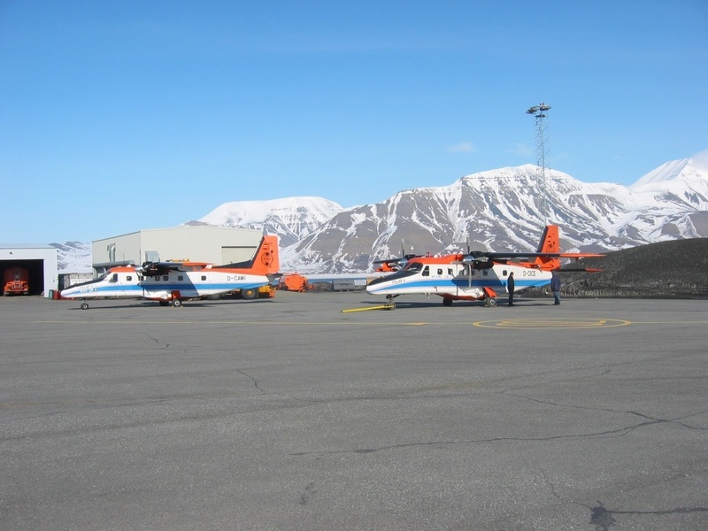 Polar 2 und Polar 4 in Longyerabyen, Foto: Jürgen Graeser/AWI