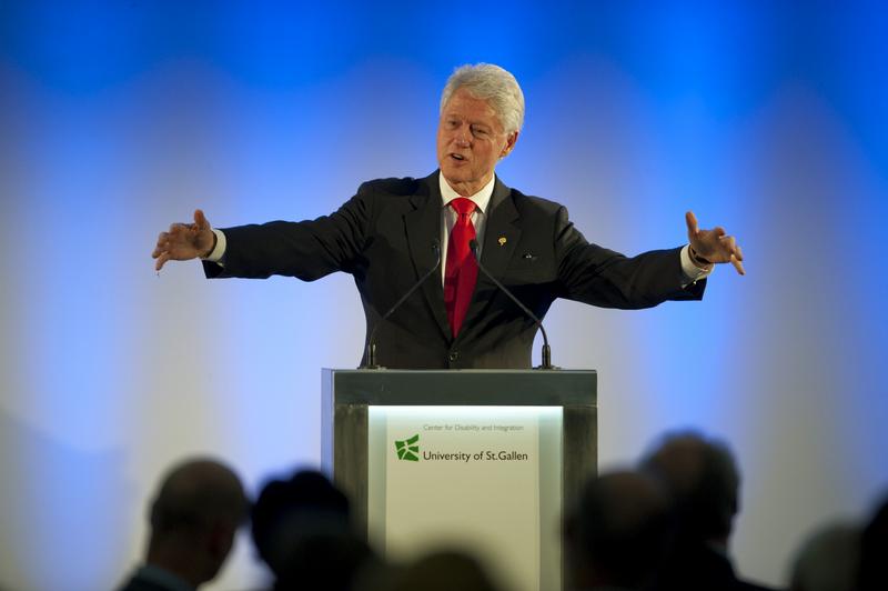 William J. Clinton holding his speech at the inauguration of the CDI-HSG at the University of St.Gallen (HSG). Foto: University of St.Gallen (HSG), Hannes Thalmann 