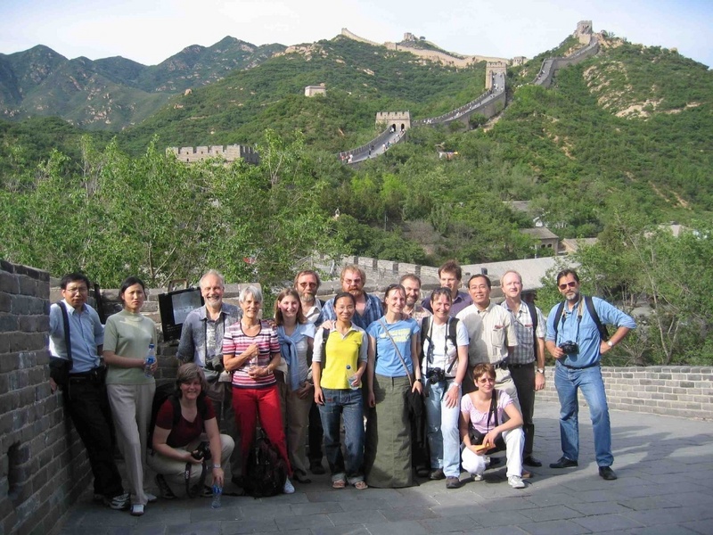 Teilnehmer der deutschen Delegation am Workshop auf Exkursion (im Hintergrund die Chinesische Mauer) (Foto: FAL-PB)