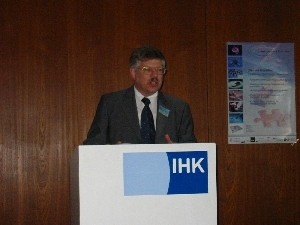 Im Vorstand des Mikrosystemtechnik-Netzwerks: Prof. Dr. Helmut Schlaak