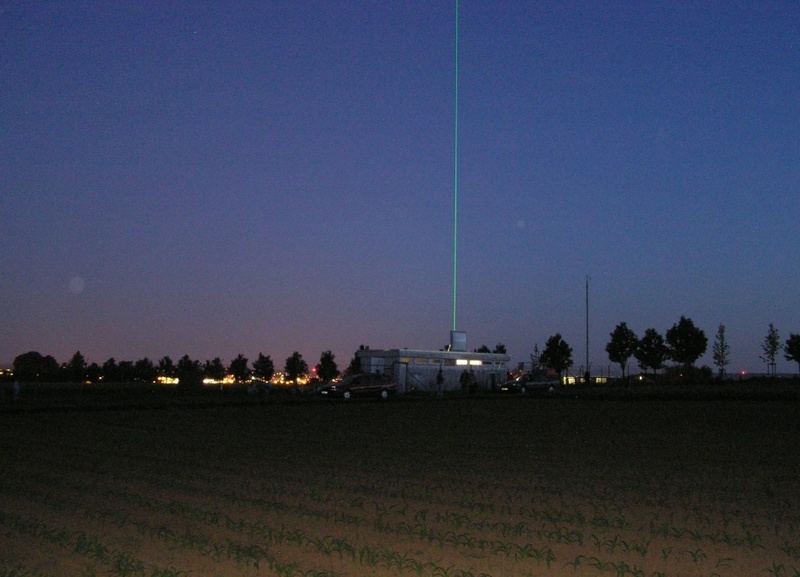 Wissenschaftliche Lasershow: Lidar auf der Wetterstation der Universität Hohenheim