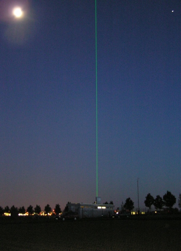 Wissenschaftliche Lasershow: Lidar auf der Wetterstation der Universität Hohenheim