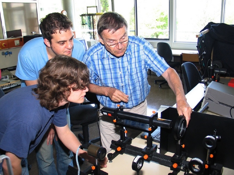 Im Studiengang Physikalische Technik an der Fachhochschule Ravensburg-Weingarten spielen praktische Laborübungen eine große Rolle.