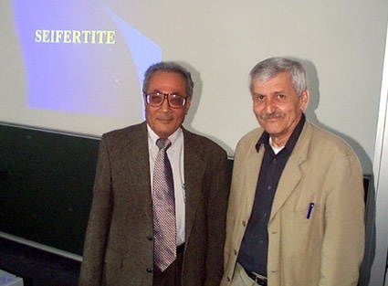 Er hat's gefunden: Prof. El Goresy (links) - nach ihm wurde das Mineral benannt: Prof. Seifert