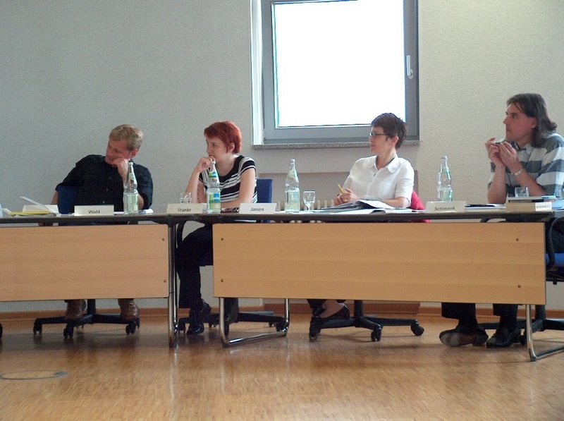 von links nach rechts: Dr. Andreas Wald, Dipl.-Soz. Karola Franke, Prof. Dr. Dorothea Jansen (alle FÖV Speyer), Prof. Dr. Uwe Schimank (Fernuniversität Hagen).