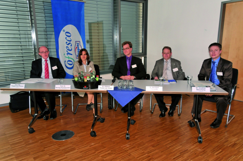 © Ulrich Keller -  Die Redner des Round Tables 2010 (v.l. Dr. Per Væggemose Nielsen, Prof. Dr. Monika Pischetsrieder, Dr. Ulphard Thoden van Velzen, Dr. Bernhard Trierweiler, Dr. Jonathan Beauchamp)