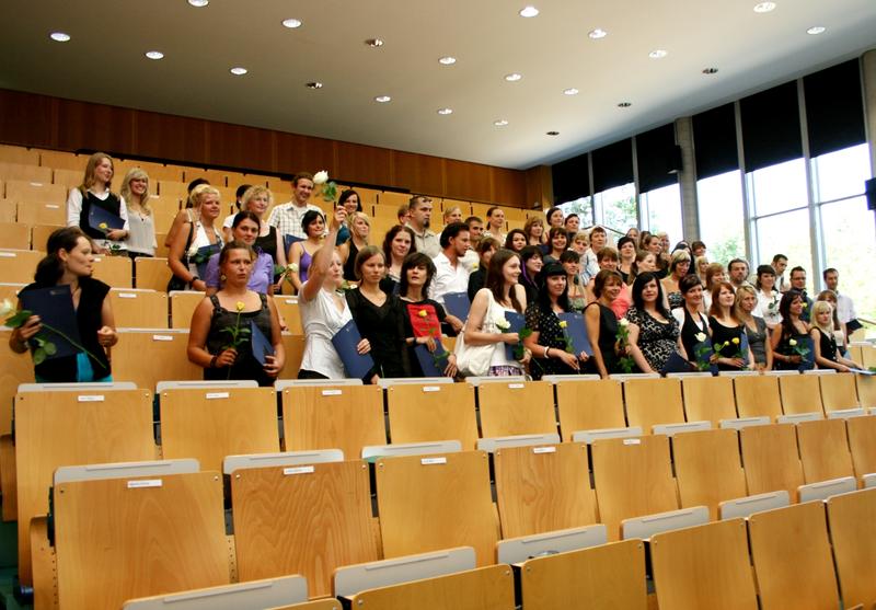 Absolventinnen und Absolventen des Fachbereiches Sozialwesen der Hochschule Lausitz.