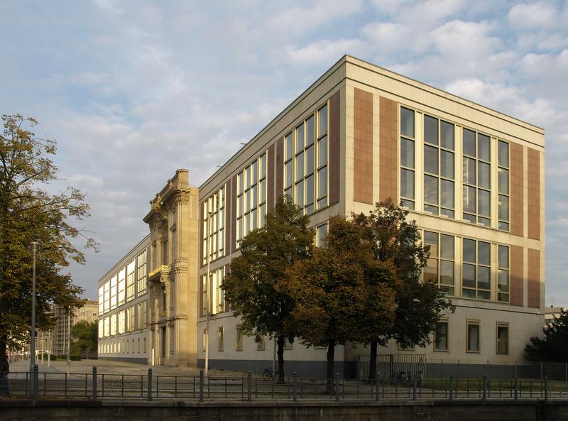 ESMT European School of Management and Technology