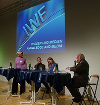 Podiumsdiskussion (von links nach rechts): Silke Kraus, Michael Grossmann, Gesa Kluth, Henry Makowski 