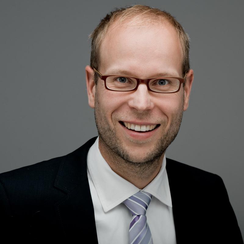 Clemens Schülke: "Der Jurist und der Manager, beide schauen auf die gleiche Welt; allerdings von verschiedenen Blickwinkeln. Am Ende müssen beide zum Erfolg des Unternehmens beitragen." / Fotoquelle: privat