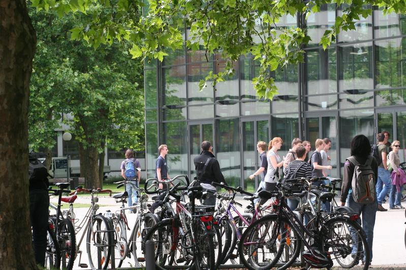Den Campus erkunden: bei „Uni für Einsteiger“ am 17. und 18. November  (Foto: Gabi Zachmann) 