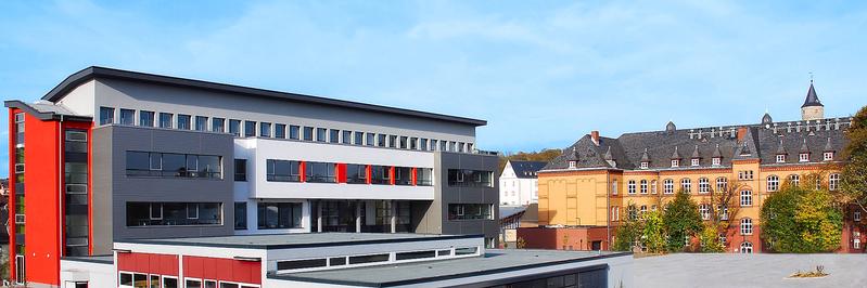 Die Hochschule Fresenius - hier der Standort Idstein - wurde institutionell akkreditiert.