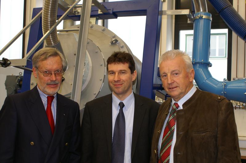 Vizerektor Hubert Biedermann, Professor Helmut Antrekowitsch, Bürgermeister Matthias Konrad