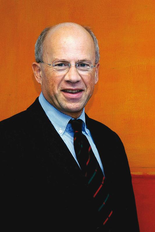 Seit Anfang März 2011 Mitglied der Bayerischen Akademie der Wissenschaften: der Augsburger Physiker und Träger der Max-Planck-Medaille 2010 Prof. Dr. Dieter Vollhardt.