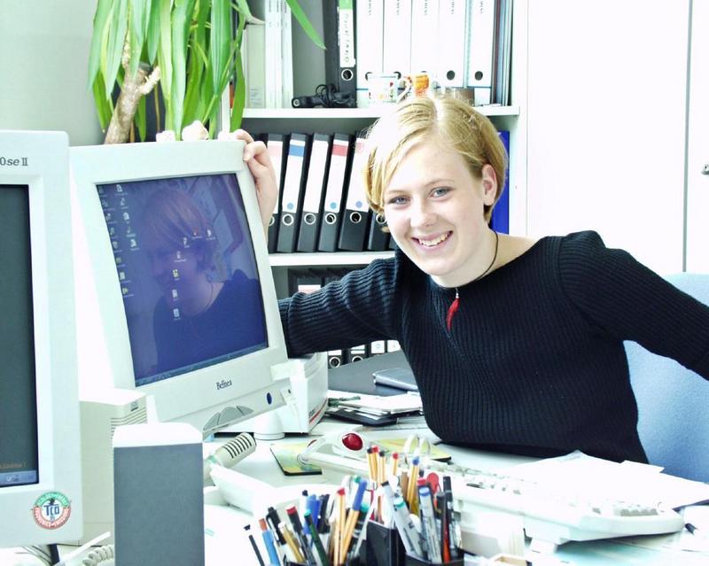 Seit dem ersten August macht Kerstin Tenbrock an der Fachhochschulabteilung Bocholt eine Ausbildung zur Fachinformatikerin. Foto:FHG/BL, Abdruck honorarfrei