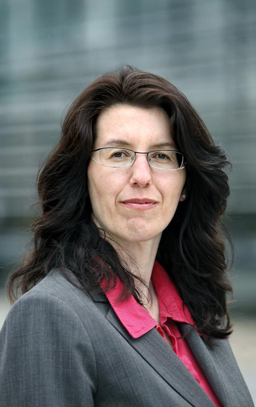 Dr. Astrid Proksch