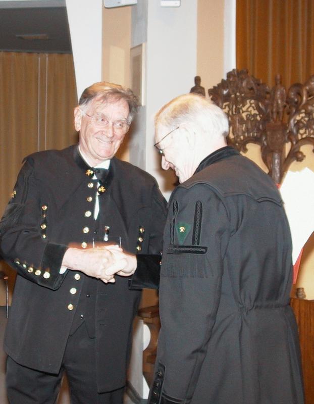 Eine Freundschaft seit über dreißig Jahren - Prof. Dr.-Ing. Dr. h. c. mult. Günter Fettweis, Montanuniversität Leoben, (li.) mit Prof. Dr.-Ing. Dr. h. c. Walter Knissel. "Ich habe immer deine Verläßlichkeit, deinen Sinn für Humor und deine Sportlichkeit verehrt."