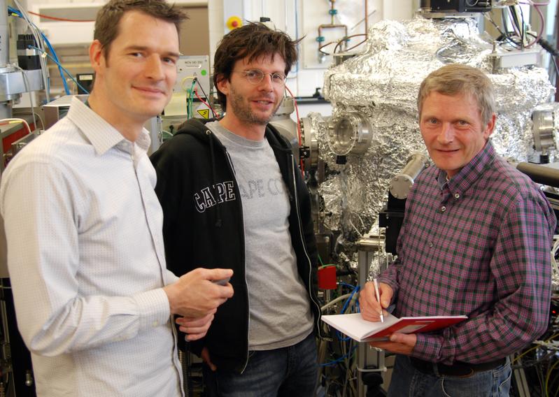 Dr. Andy Thomas, Prof. Dr. Markus Münzenberger (Universität Göttingen) und Prof. Dr. Günter Reiss (v.l.)