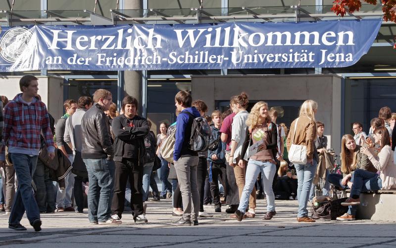 Damit den Erstsemestern der Start ins Studium gelingt, lädt die Universität Jena zu Semesterbeginn zu den Studieneinführungstagen ein.  