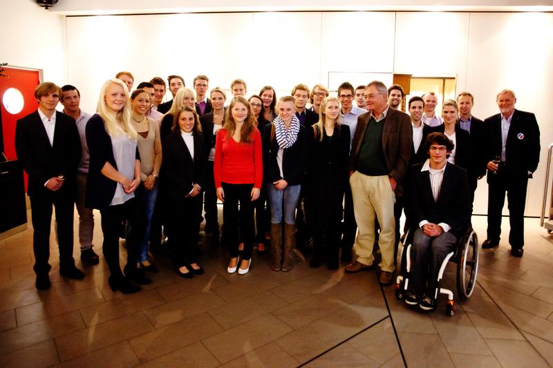 Stipendiaten des Mannheimer Sportstipendiums bei der Begrüßungsfeier für die 2011 ins Programm aufgenommenen Studierenden