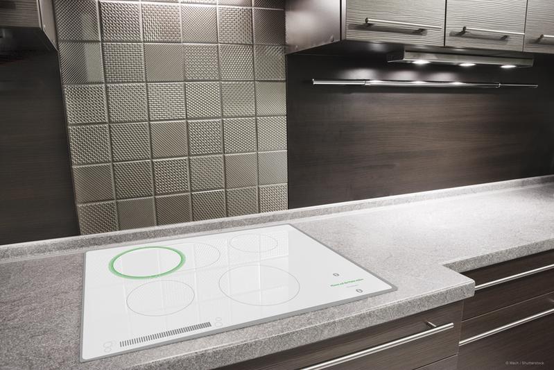 „Hip hob“ - ein Herd, bei dem das Kochfeld als Interface gestaltet wurde. Das Interface zeigt leicht verständlich auf, was gerade zu tun ist. Farbimpulse an den richtigen Stellen sollen den Koch durch das Menu leiten. 