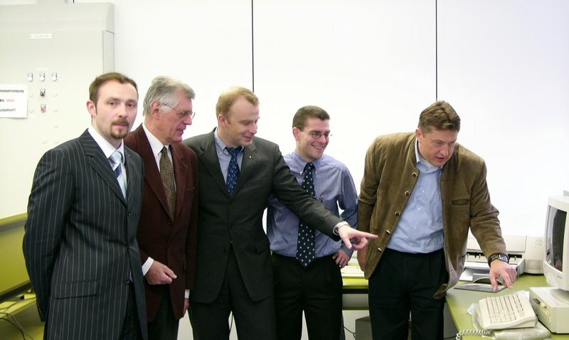 v.l.: Thomas Andreas (Rotarex), FH-Präsident Dr. Bert Hofmann, Frank Wies (Rotarex), Dirk Hübner, Professor Dr.-Ing. H. Ortwig