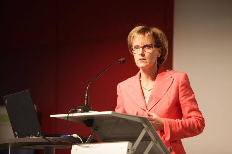 Studiengangsleiterin Sonja Gögele beleuchtete Vergangenheit und Zukunft der IT-Studiengänge der FH JOANNEUM Kapfenberg.