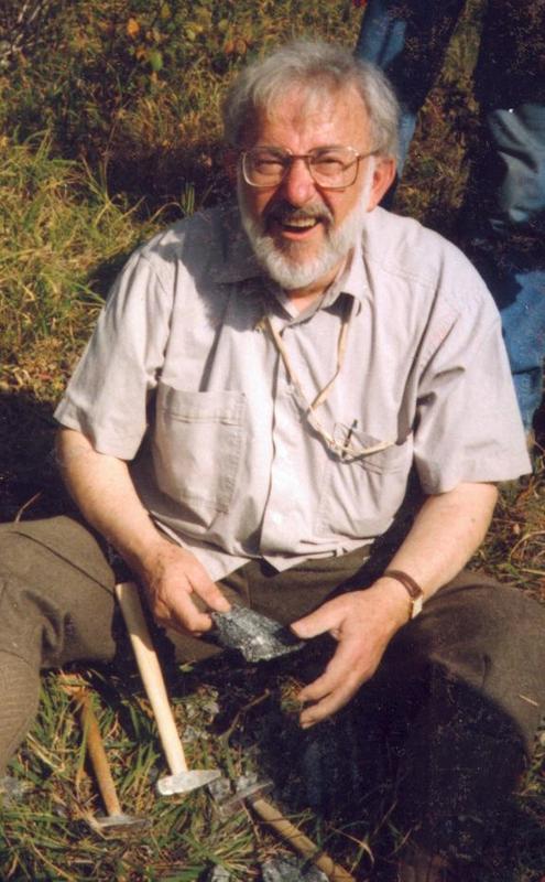 Dr. Hans Dietrich Trochim in seinem "Element". Foto: Institut für Geologie, Mineralogie und Geophysik der RUB.