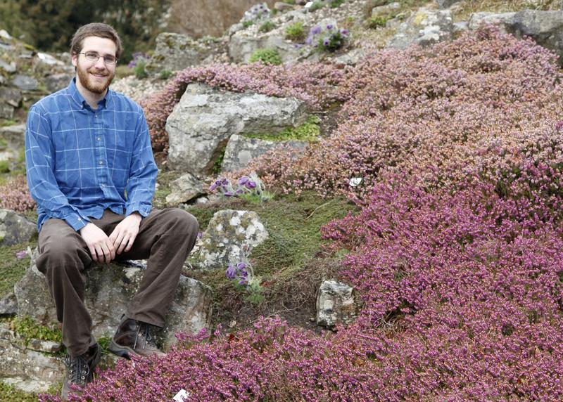 Der Amerikaner Carl Skarbek forscht für einige Monate im Botanischen Garten