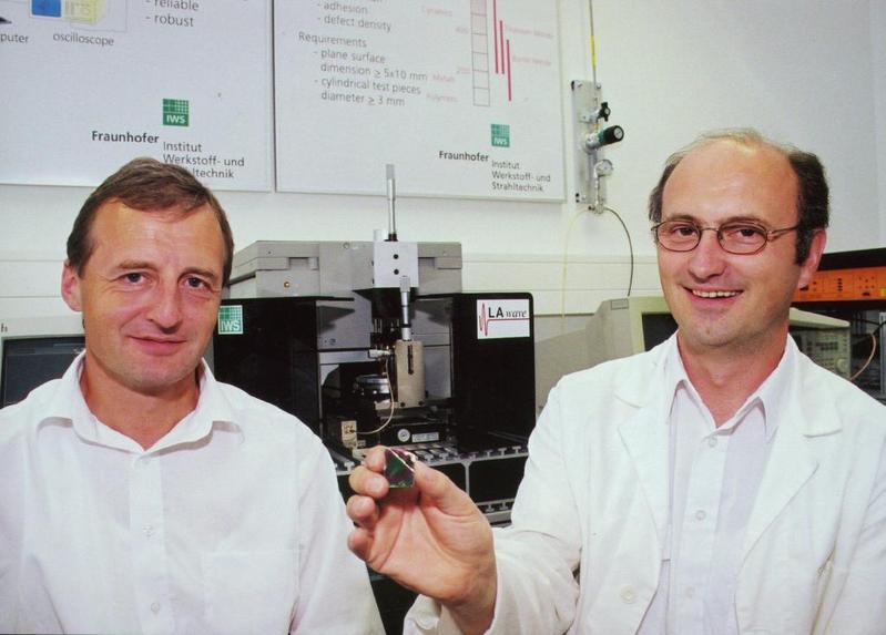 Dr. Dieter Schneider und Dr. Thomas Schwarz erhielten den Fraunhofer-Preis 2000