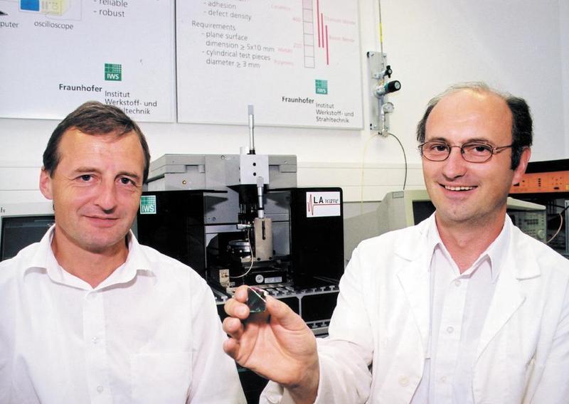 Dr. Thomas Schwarz und Dr. Dieter Schneider entwickelten das Verfahren für die laserakustische Messung nanometerdünner Schichten.