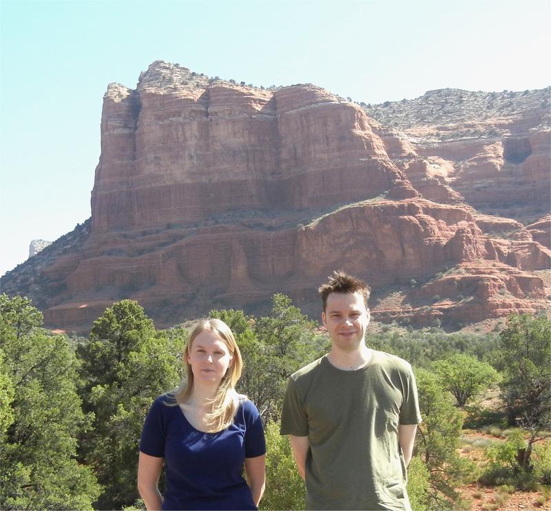 Dipl.-Inf. Katja Losemann und Prof. Dr. Wim Martens haben ihre Forschungsergebnisse kürzlich in Scottsville/Arizona (USA) auf der ACM SIGMOD/PODS 2012 präsentiert, einer internationalen Fachkonferenz der Association for Computing Machinery (ACM). Auf das offizielle Konferenzprogramm folgte ein Ausflug in den Grand Canyon.
