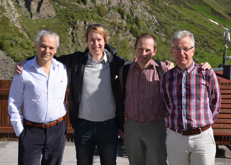 Die Leiter der Sommer School (v.l.): Prof. Orlando Villamayor von der Universidad Autónoma de Madrid, David Ellwood, Research Director am Clay Mathematics Institute, Prof. Josef Schicho vom Radon Institut und RISC, Universität Linz und Prof. Herwig Hauser von der Universität Wien und der Universität Innsbruck. 