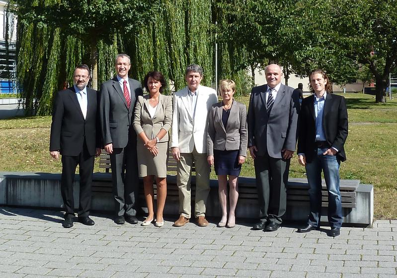 Der Hochschulrat der FH Erfurt der Legislaturperiode 2012 – 2016. Von links: Frank Krätzschmar, Frank Belkner, RA Bettina Haase, Prof. Dr. Henning Bredenbeck, Dr. Karin Hildebrandt, Prof. Dr. Ulrich Neuhof und Dr. Jan Kemper. (Nicht im Bild: Eberhard Grüneberg)