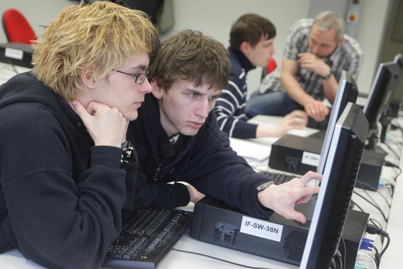 Lehrveranstaltung in der Informatik an der Hochschule Lausitz. 