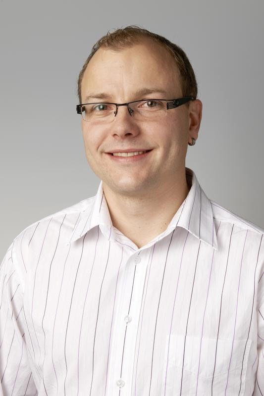 Dr. Lars Schubert
