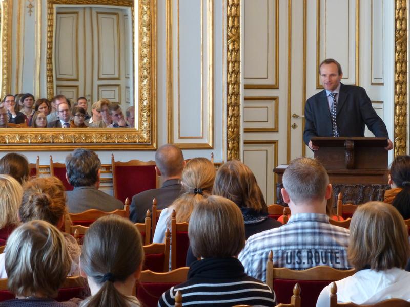 Prof. Michael Schaefer begrüßt den neuen Jahrgang "Toxikologie und Umweltschutz".