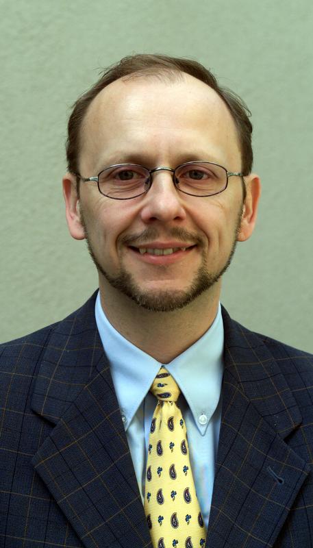 Der Lehrstuhlinhaber für Angewandte Ethik der Universität Jena Prof. Dr. Nikolaus Knoepffler leitet das Ethikzentrum, das nun sein 10-jähriges Bestehen feiert.