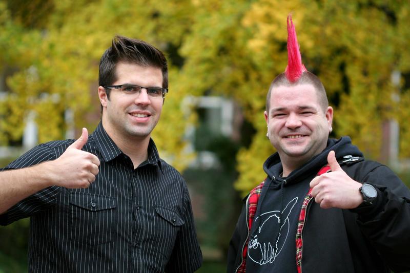 Starke Leistung: Johannes Klauke (rechts) ist der beste Baustoffprüfer in Deutschland, Christoph Grün der beste Biologielaborant in Baden-Württemberg.