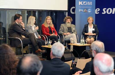 Podiumsdiskussion, moderiert von Lilo Berg, Berliner Zeitung.