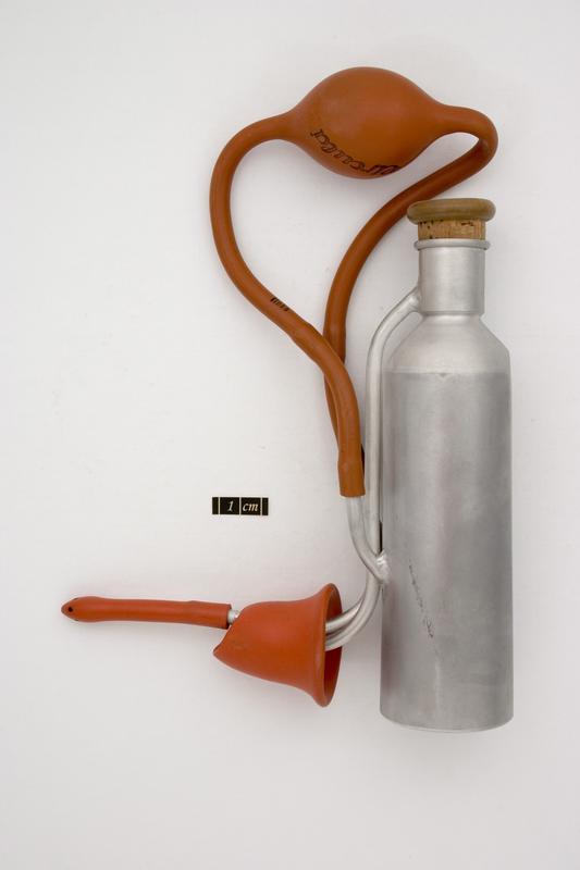 Scheidenspülapparat um 1920