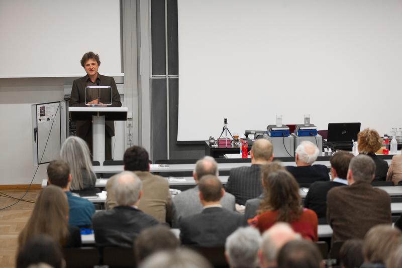 Kultusstaatssekretär Dr. Frank Mentrup, MdL, spricht der Hochschule seine herzlichen Glückwünsche zum neuen GDCH-Lehrerfortbildungszentrum aus