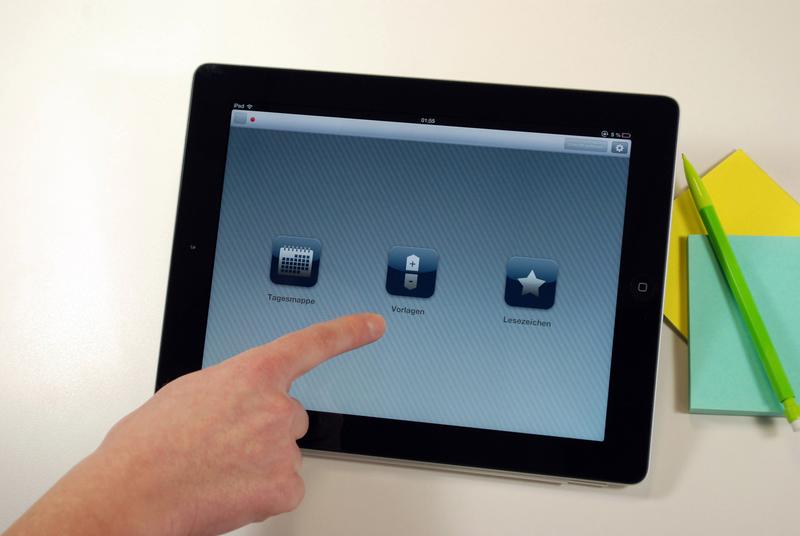 Touchscreen statt Papier: Ministerialvorlagen sollen zukünftig auch am Tablet-PC bearbeitet werden können.