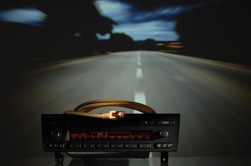 Unter anderem für Infotainment-Funktionen nutzen Fahrzeughersteller zunehmend das TCP/IP-Kommunikationsprotokoll. Die ESK-Forscher haben spezifische Tests zur Absicherung entwickelt.