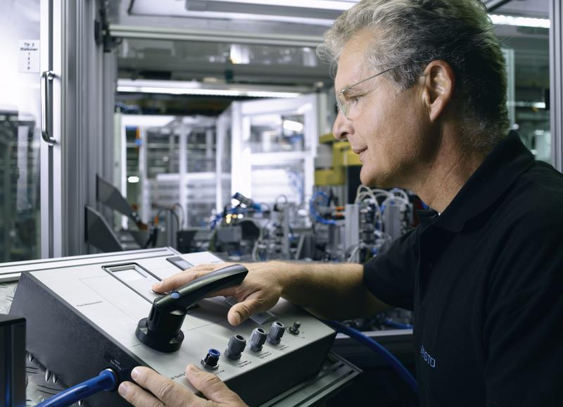 Bestehende Anlagen zu optimieren ist ein Ansatz zur Effizienzsteigerung. Um Verbräuche und typische Verbrauchsmuster einzelnen Teilbereichen oder Komponenten zuzuordnen, erfolgen Messungen im laufenden Produktionsbetrieb.