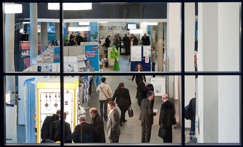 Fachausstellung im Foyer der Westfälischen Hochschule Gelsenkirchen