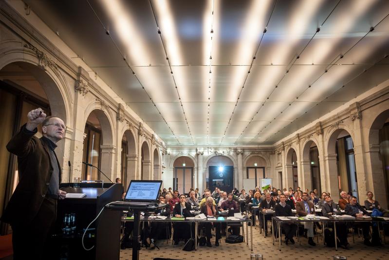 Prof. Dr. Dr. h.c. Gerhard Oesten, Zentrum für Erneuerbare Energien (ZEE) der Universität Freiburg